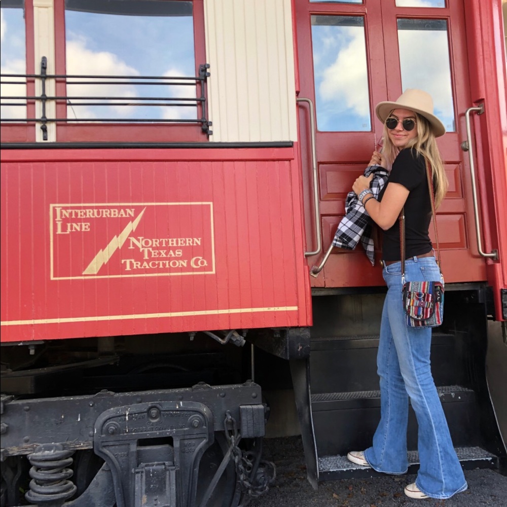 Meet your Posher, Makayla